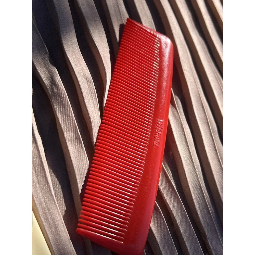 Vintage Wil-Hold Red Barber Comb￼